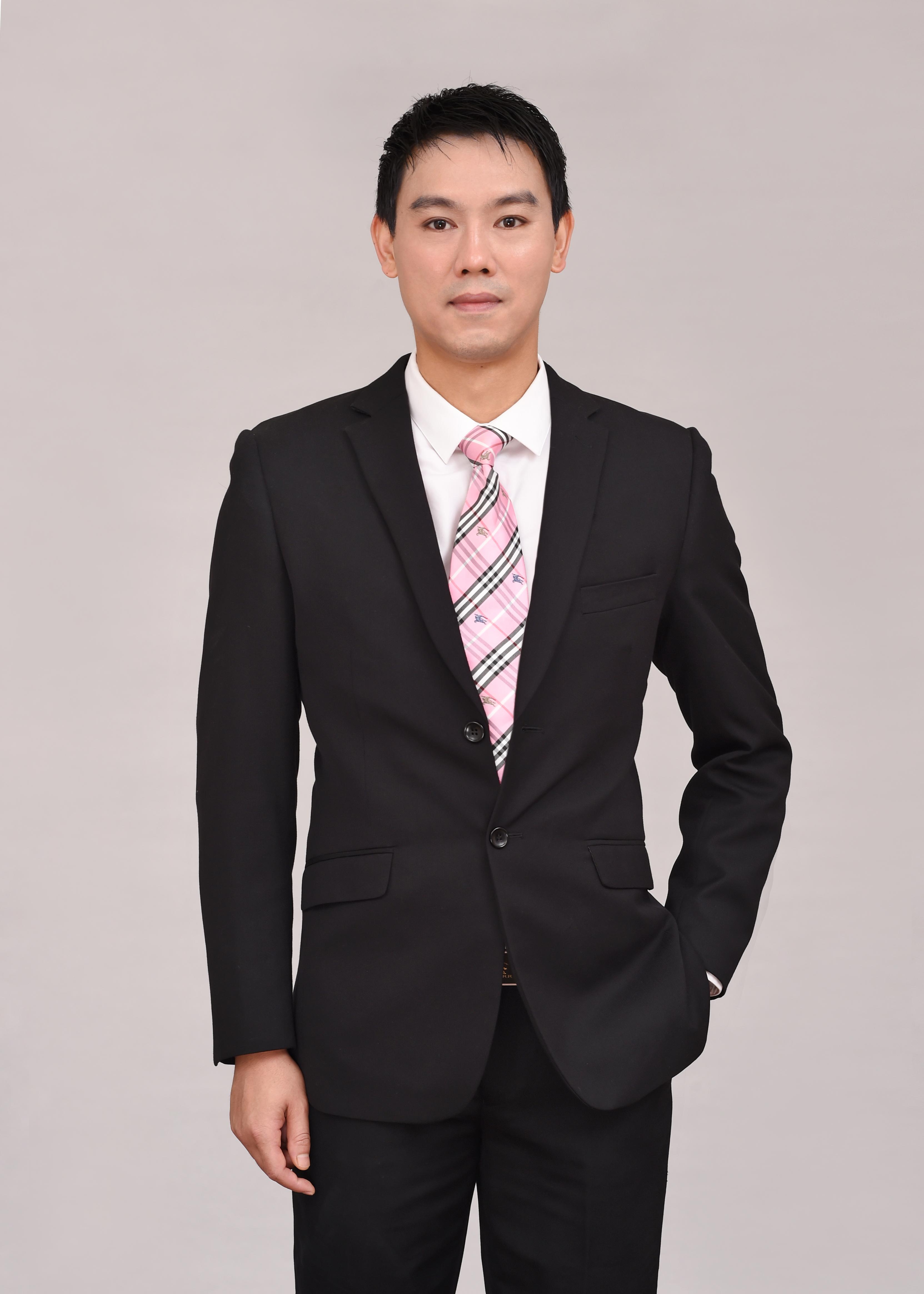 赖平 制作统筹负责人